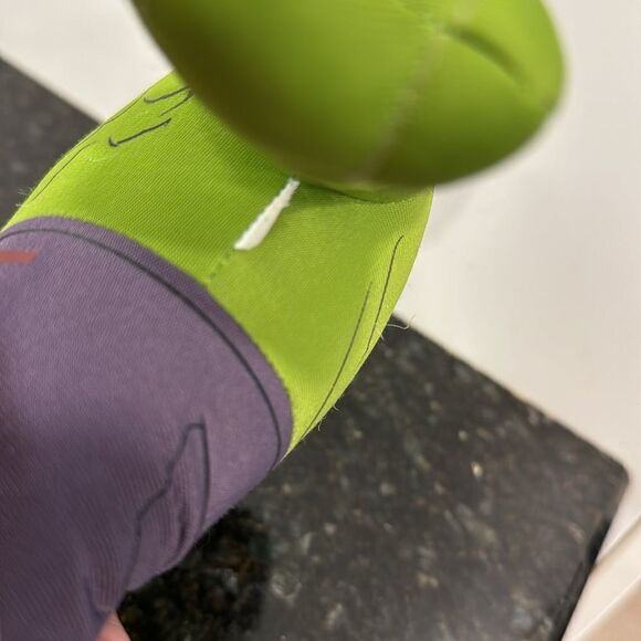 MARVEL'S AVENGERS: AGE OF ULTRON 112”PLUSH: HULK. BLEACHER CREATURES LLC - Picture 7 of 7